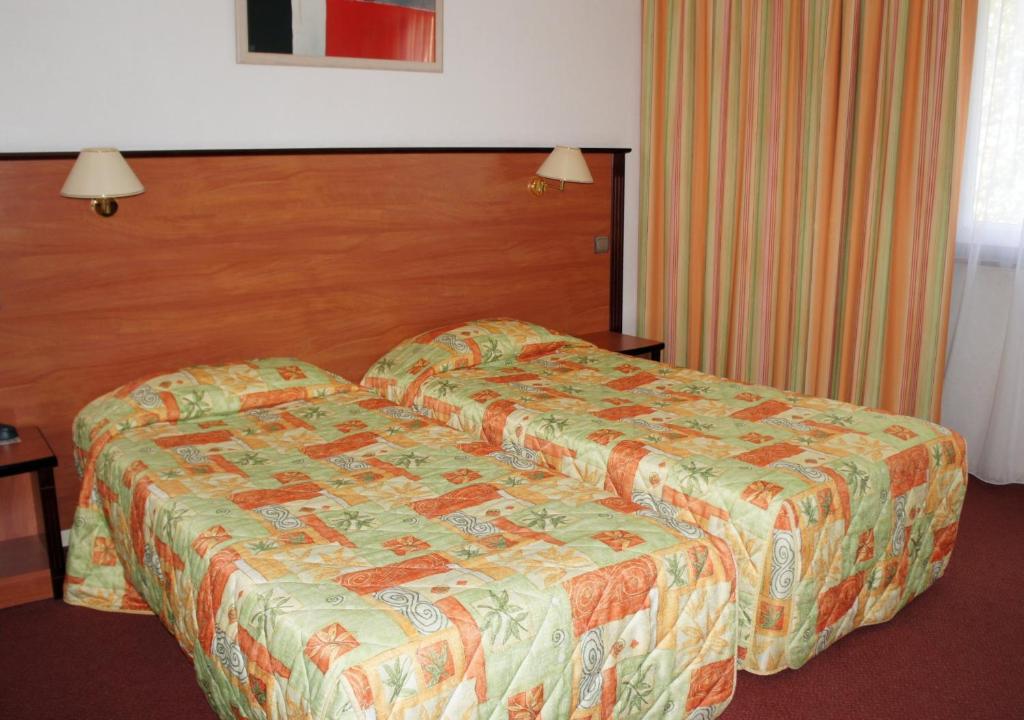 Inter-Hotel La Closerie Beaune Beaune  Pokoj fotografie