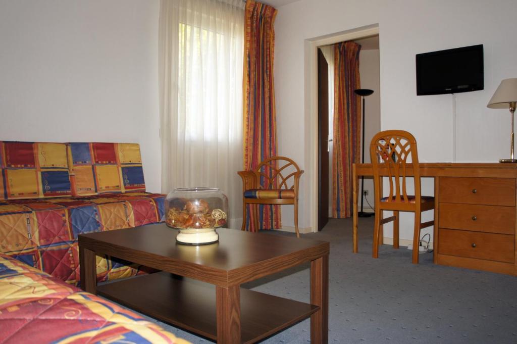 Inter-Hotel La Closerie Beaune Beaune  Pokoj fotografie